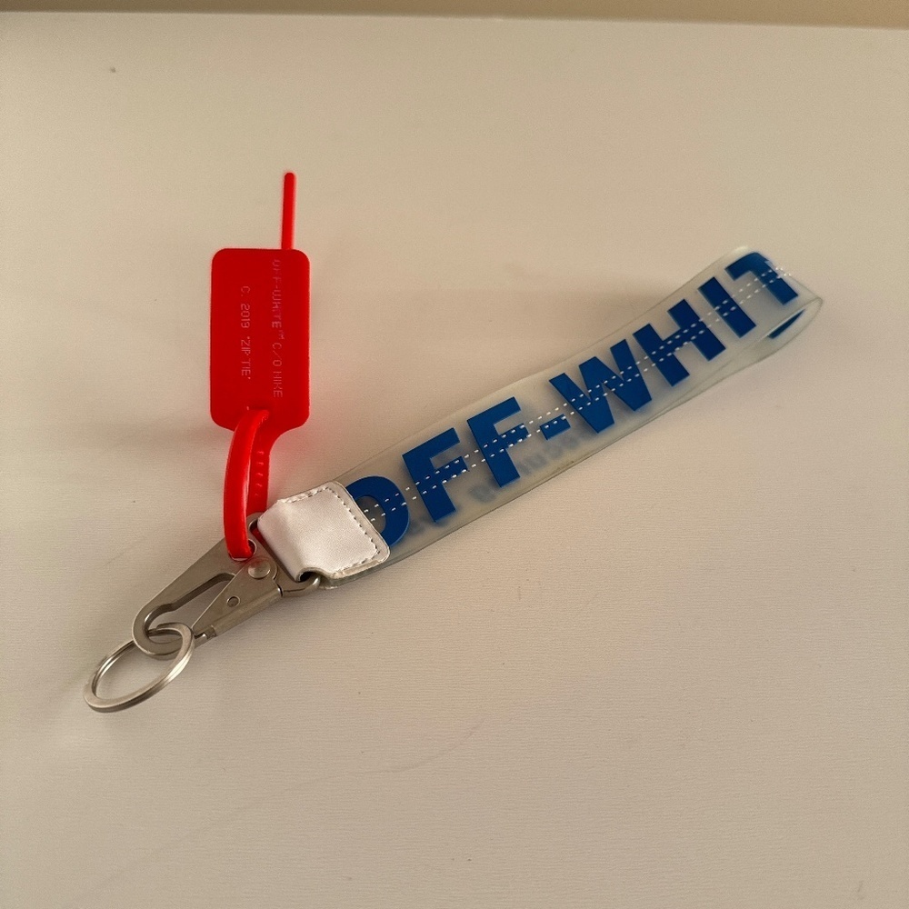 Off-White Rubber Industrial keychain lanyard, wrist strap 100% Authentic RARE